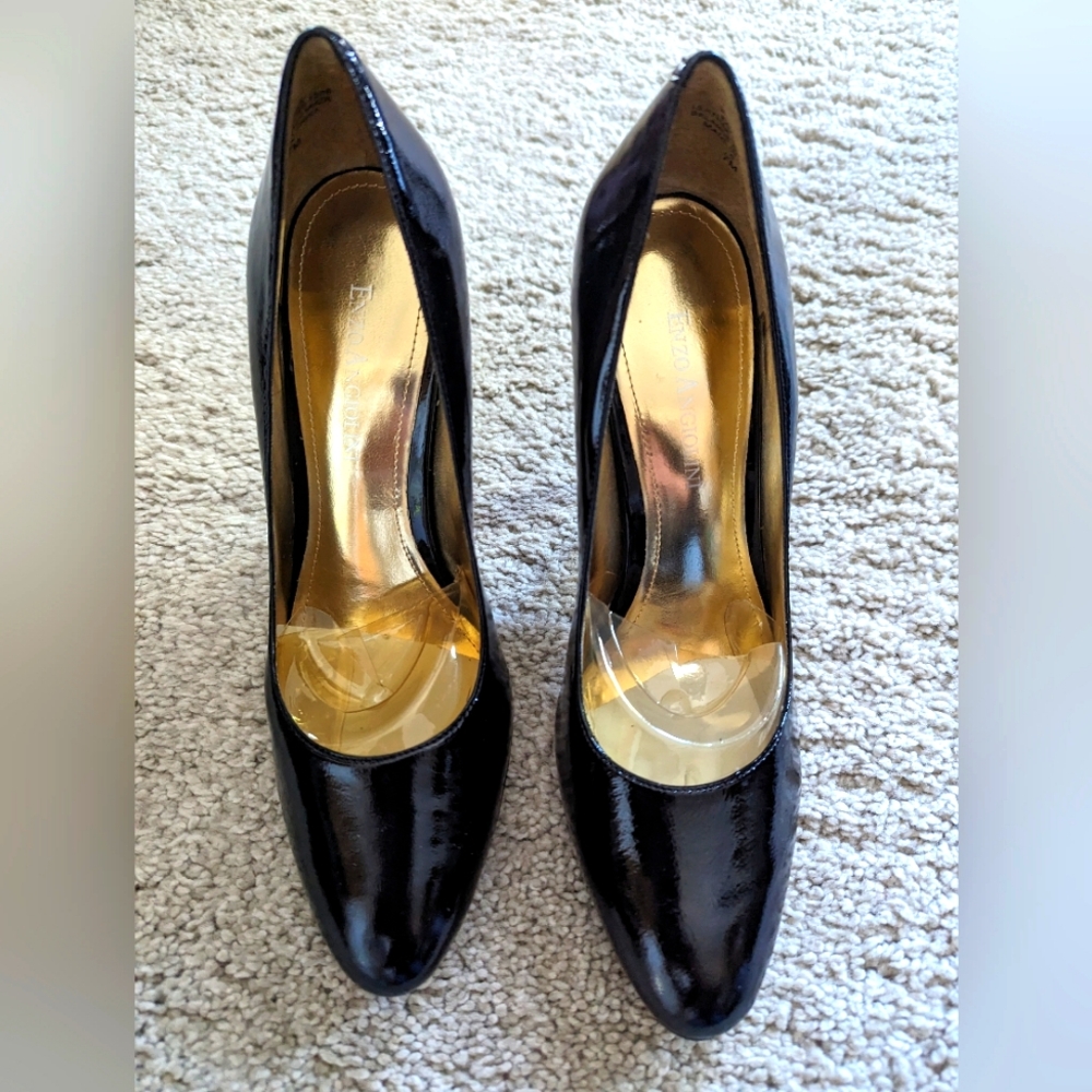 Gorgeous Enzo Angiolini black patent leather high heels size 7.